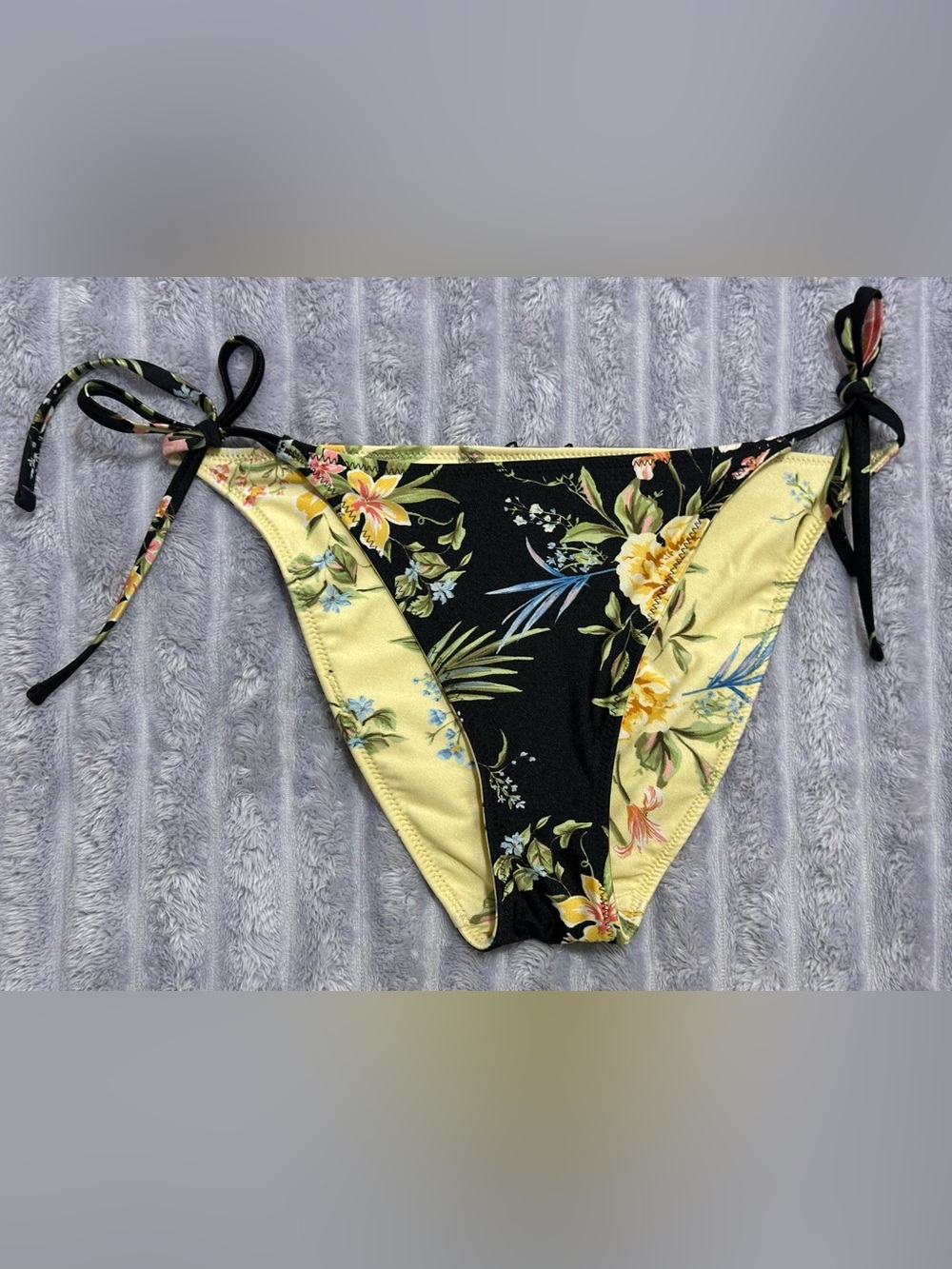 Shade & Shore Reversible Floral Bikini Bottom — Size M (8–10)